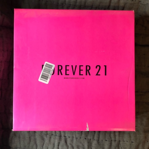 Forever 21 Tan Fringe Heels in size 8 NWT - Picture 5 of 5